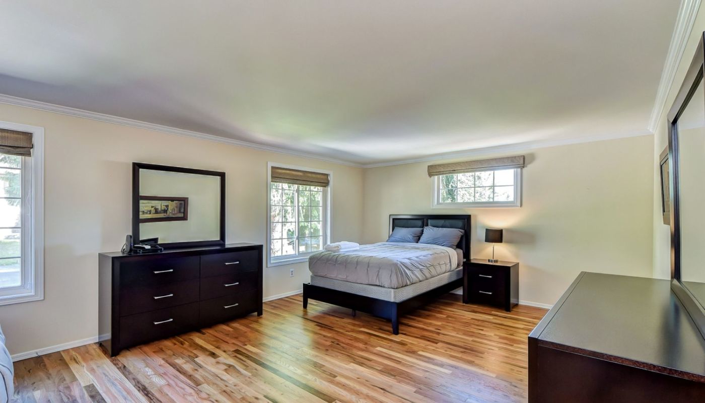 Hotel California by the Sea Bellevue