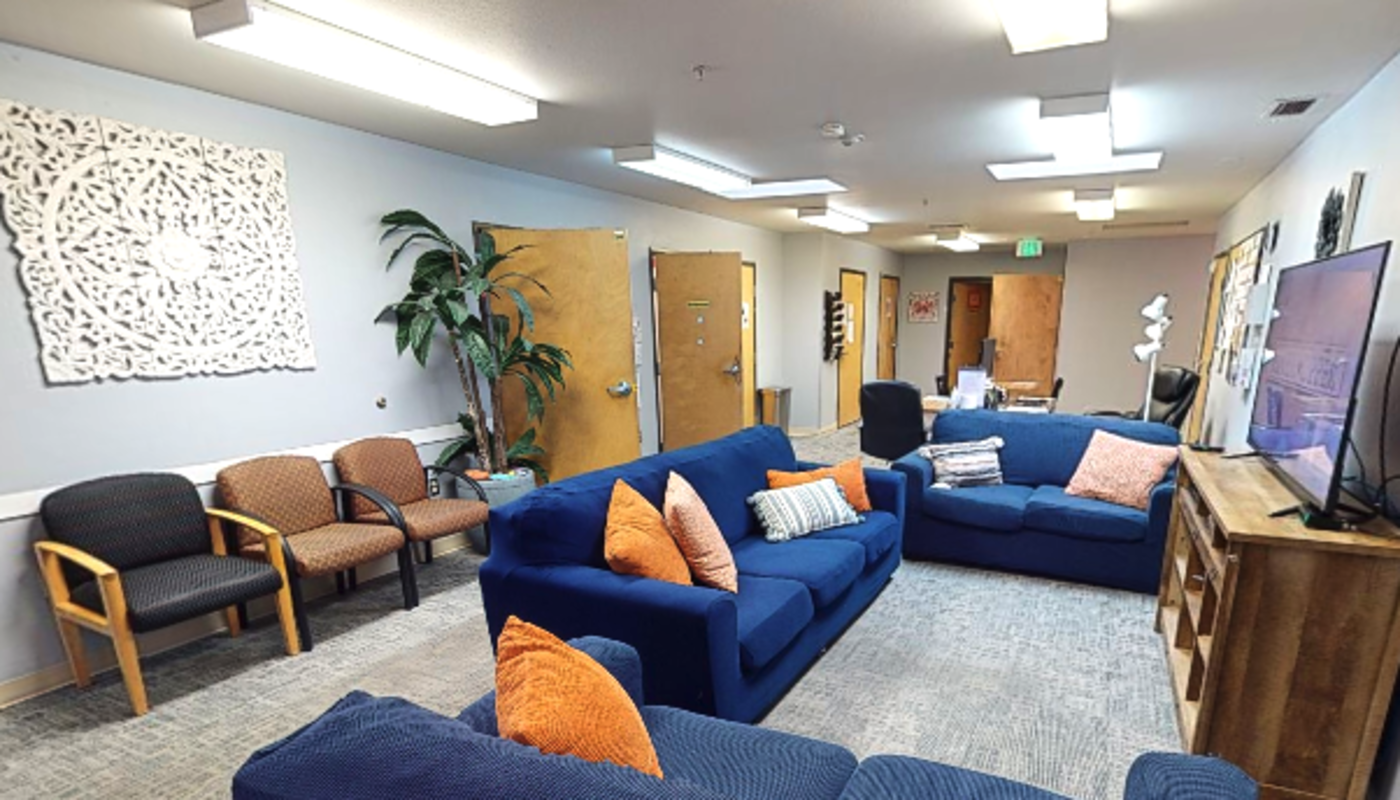 Lifeline Connections Women’s Recovery Center