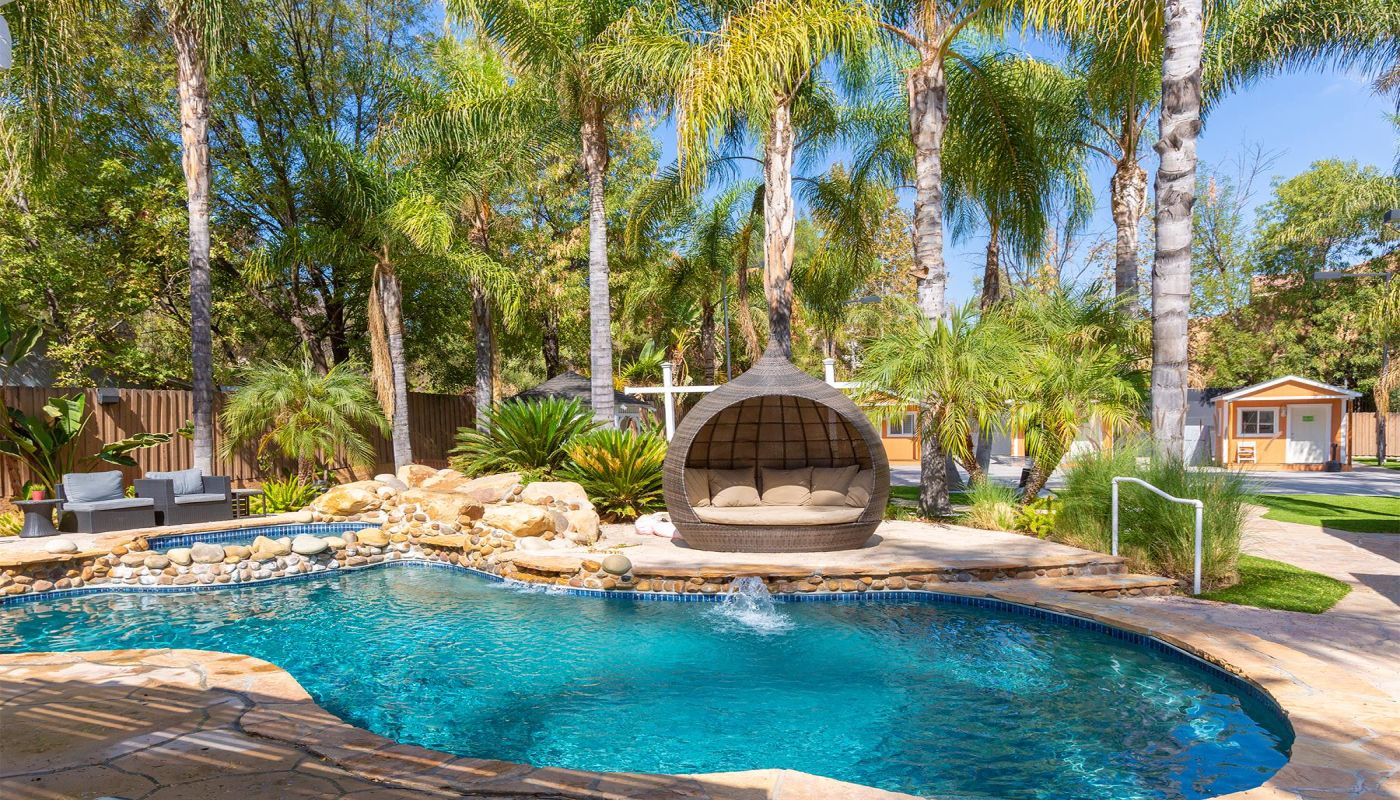 Manifest Recovery Center